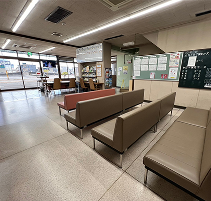 校舎内ロビー